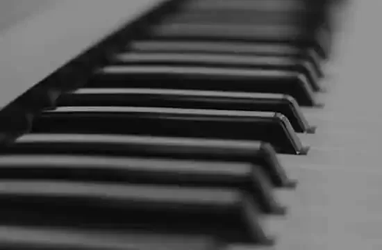 https://circeomusicschool.it/wp-content/uploads/2022/10/schedule_image_07-550x360.webp
